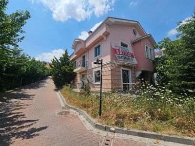 OSBEMLAK | YAŞAMKENT KONAKLARINDA NATAMAM 7+2 VİLLA