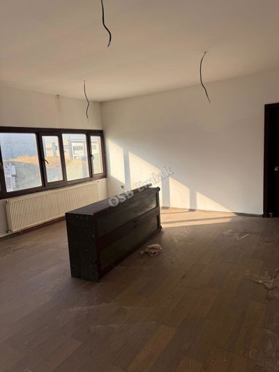 OSB I Ostim OSB 1.460 m² Düz Ayak Vinçli Atölye — fotoğraf 13